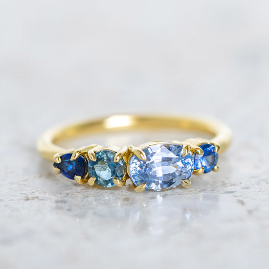 One-off Ceylon Sapphire Splice Ring in 18ct Yellow Gold, Size P (In Stock)