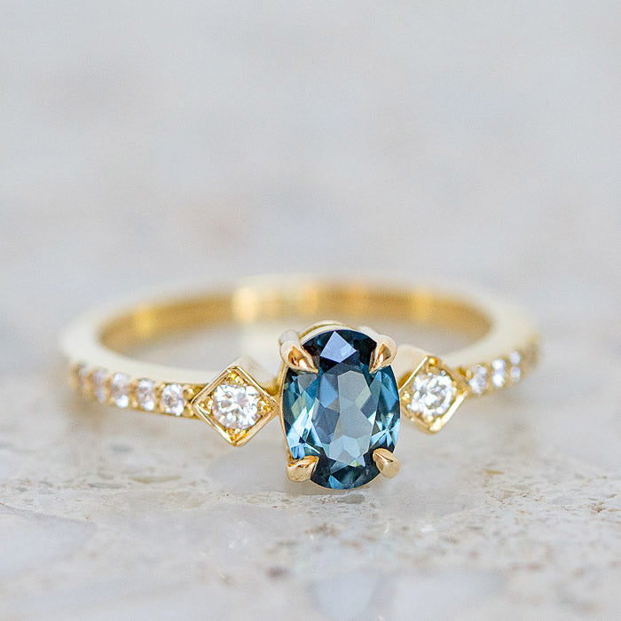 Beatrice Parti Sapphire Ring