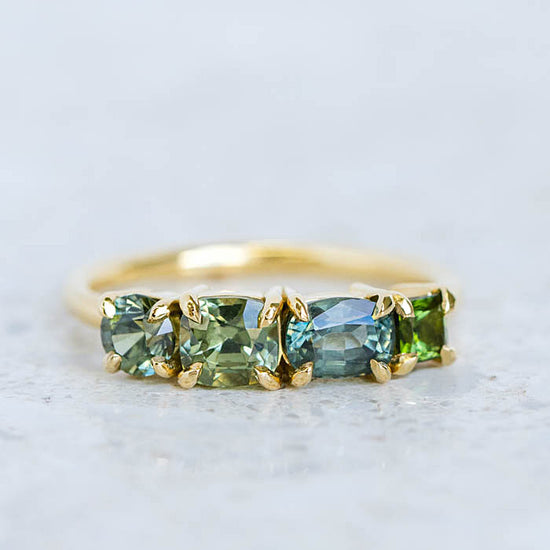 One-off Green Sapphire Splice Ring in 18ct Yellow Gold, Size N (In Stock)