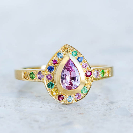 One-off Pink Sapphire Carnivale Theodoric Pebble Ring in 18ct Yellow Gold, Size R and a half (In Stock)